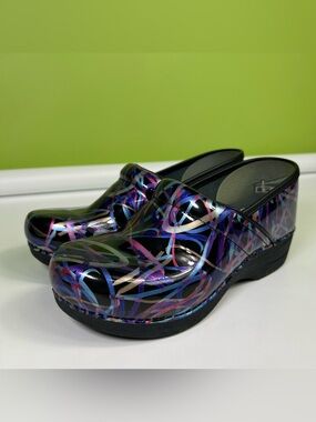Dansko XP 2.0 Ribbon Patent Clog  Size 40 (10-10.5)